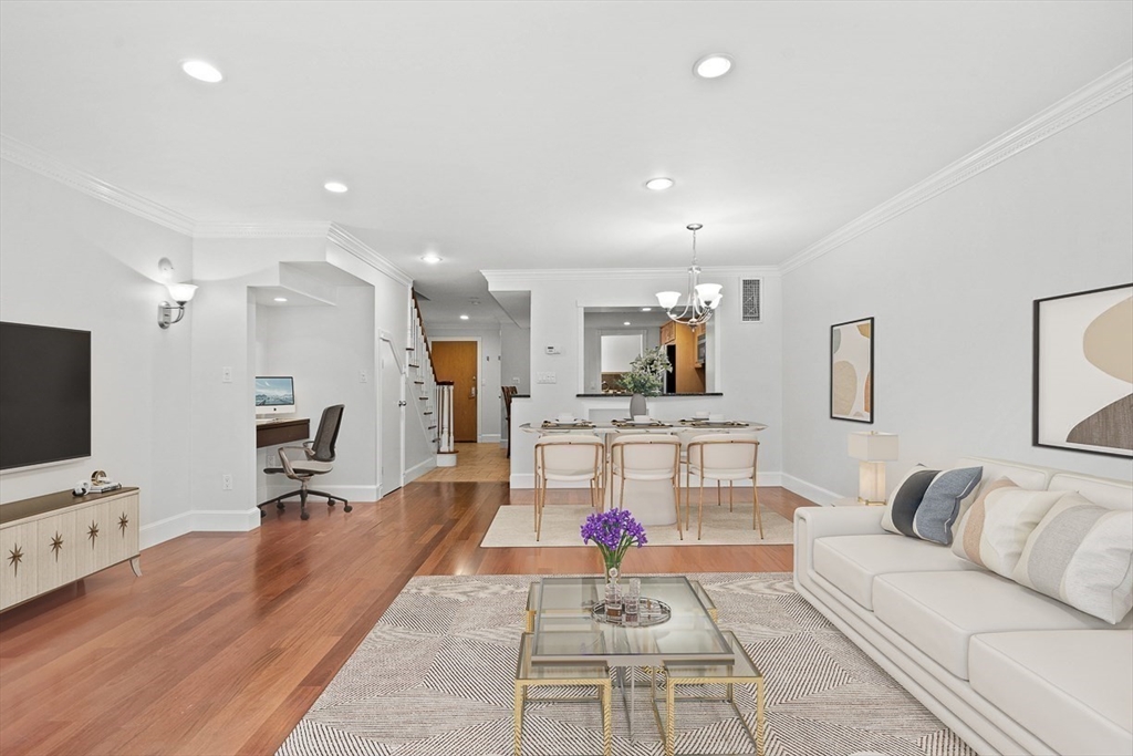 376 Commercial St. # 4D