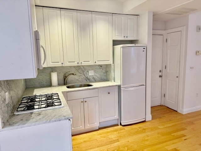 11 Unity St # 8