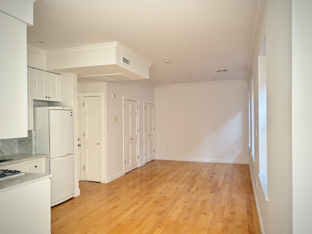 11 Unity St # 8