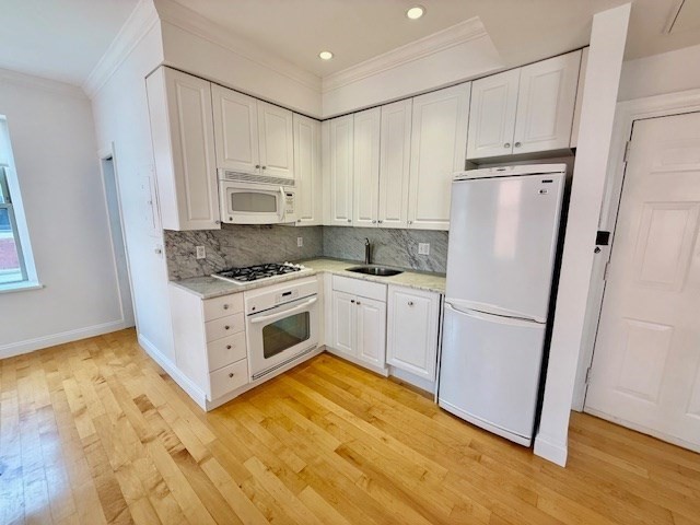 11 Unity St # 8