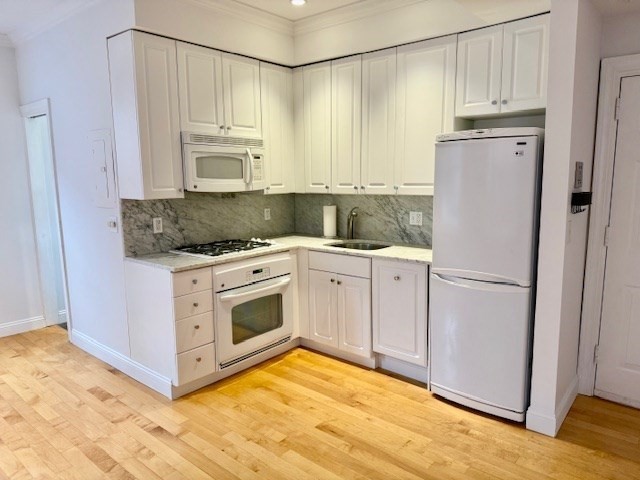 11 Unity St # 8
