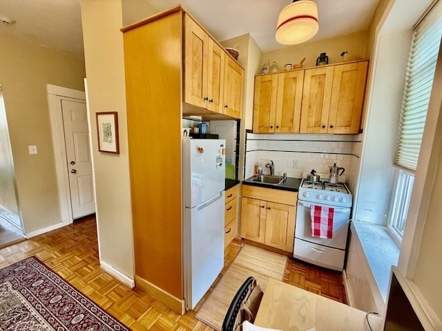 11 Unity St # 7