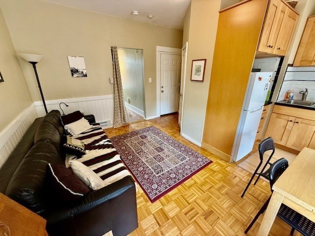 11 Unity St # 7