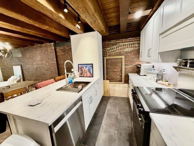 120 Commercial St # 4 Unit: 3-4