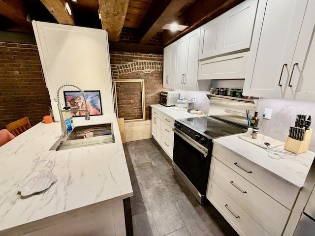 120 Commercial St # 4 Unit: 3-4