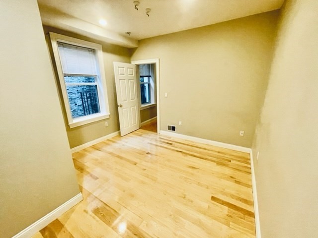 33 N Bennet St # 2