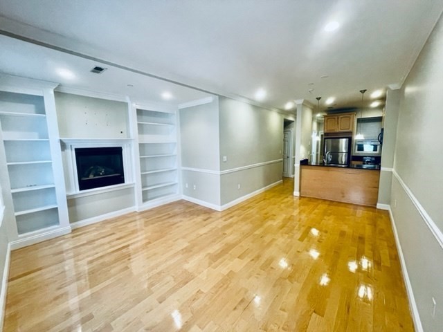 33 N Bennet St # 2