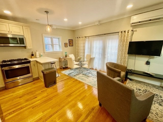 17R Clark St # 6