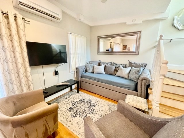 17R Clark St # 6