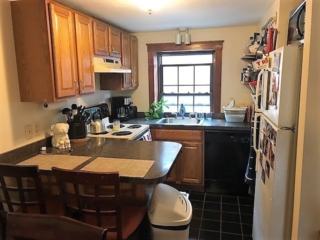 18 Thacher Street # 4