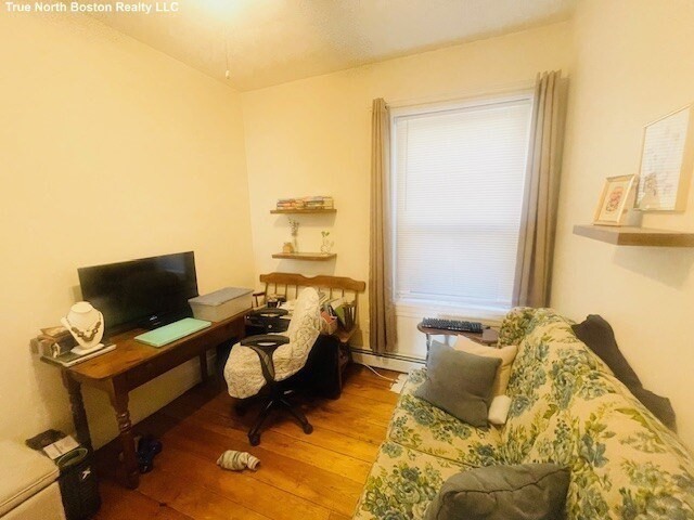 206 Hanover St # 4
