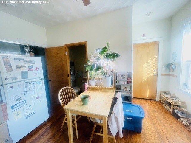 206 Hanover St # 4