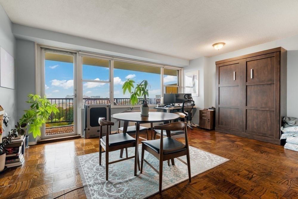 151 Tremont Street # 15J