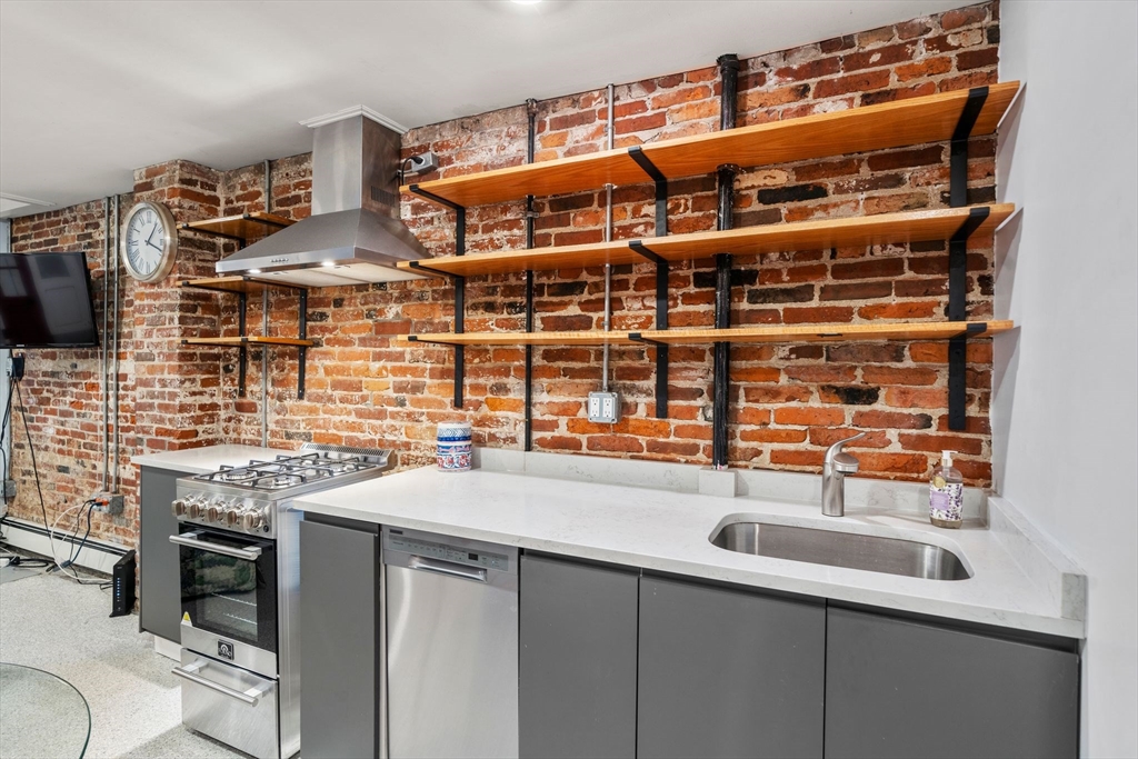 26 Unity St # 1