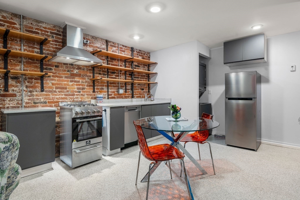 26 Unity St # 1