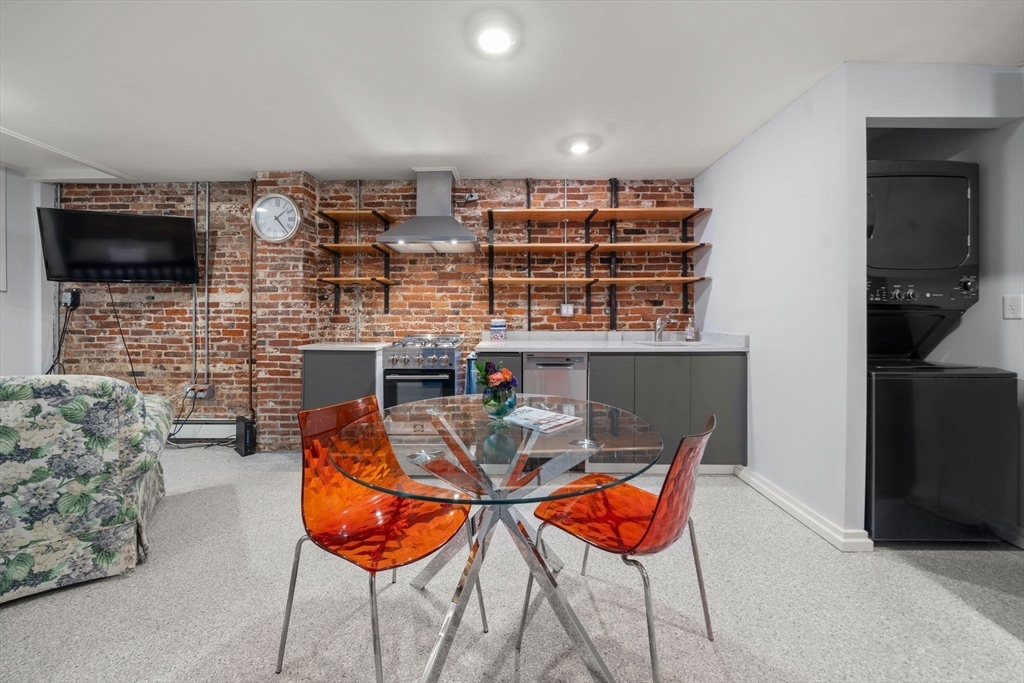 26 Unity St # 1