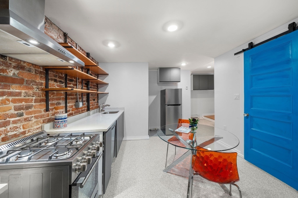 26 Unity St # 1