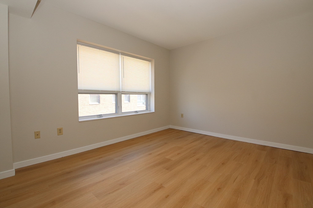 175 Cottage St # 501