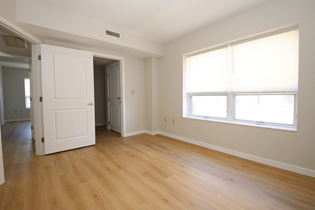 175 Cottage St # 501