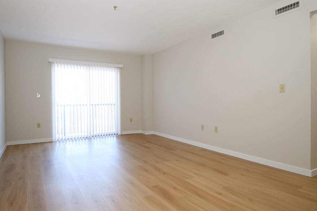 175 Cottage St # 501