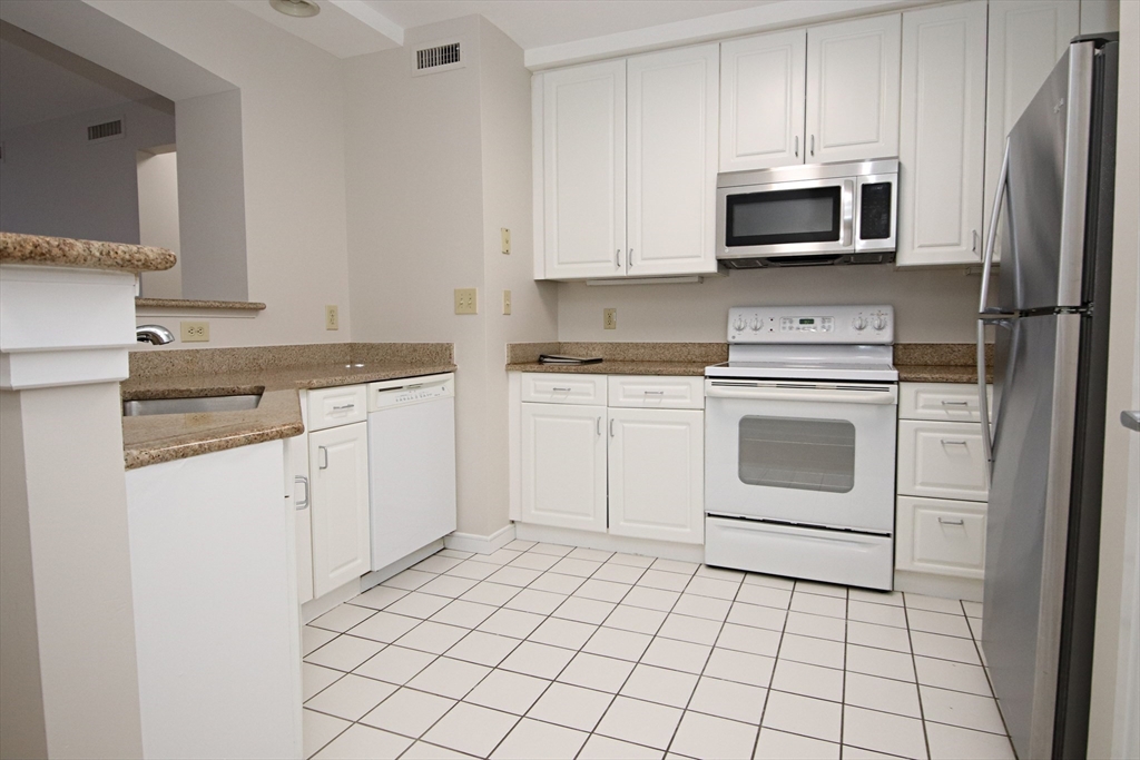 175 Cottage St # 501