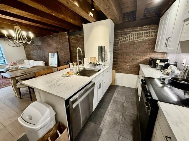 120 Commercial St # 4 Unit: 3-4