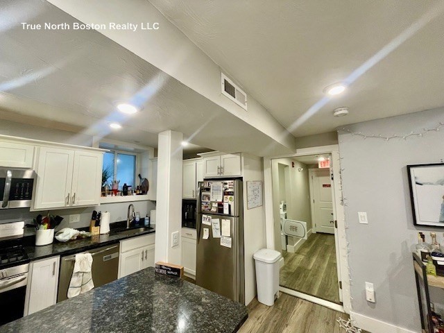 18 Atlantic St # 1