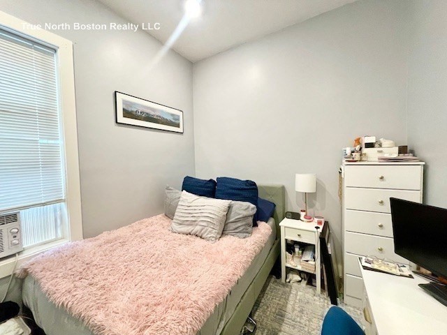 18 Atlantic St # 1