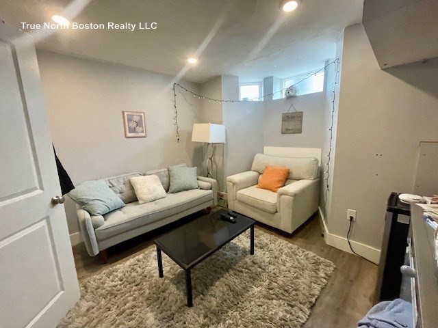 18 Atlantic St # 1