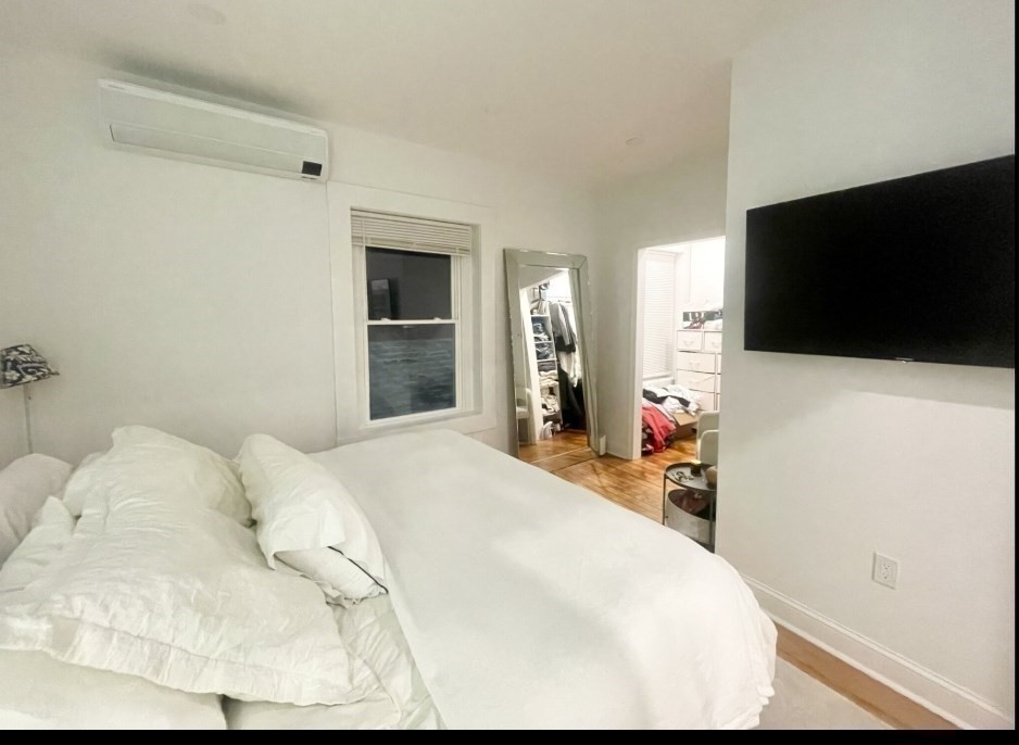 206 Hanover St # 2