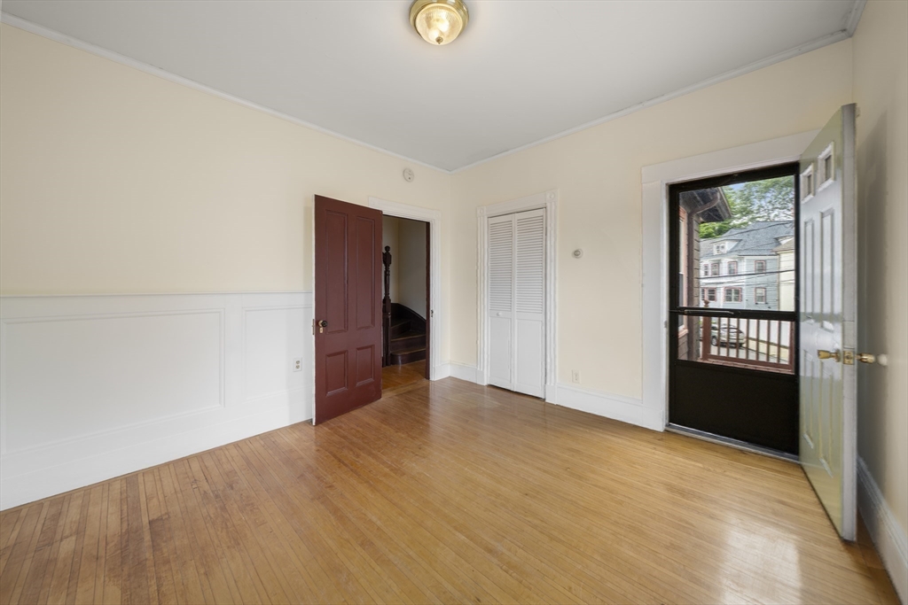 16-18 Kernwood St