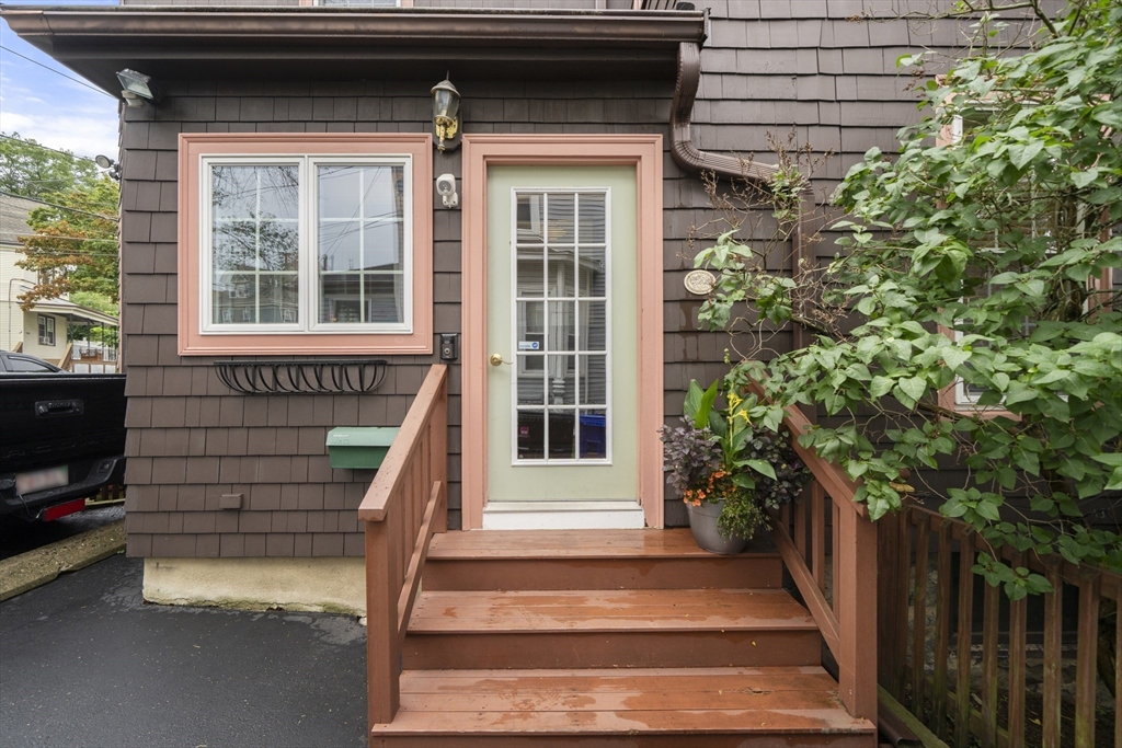 16-18 Kernwood St