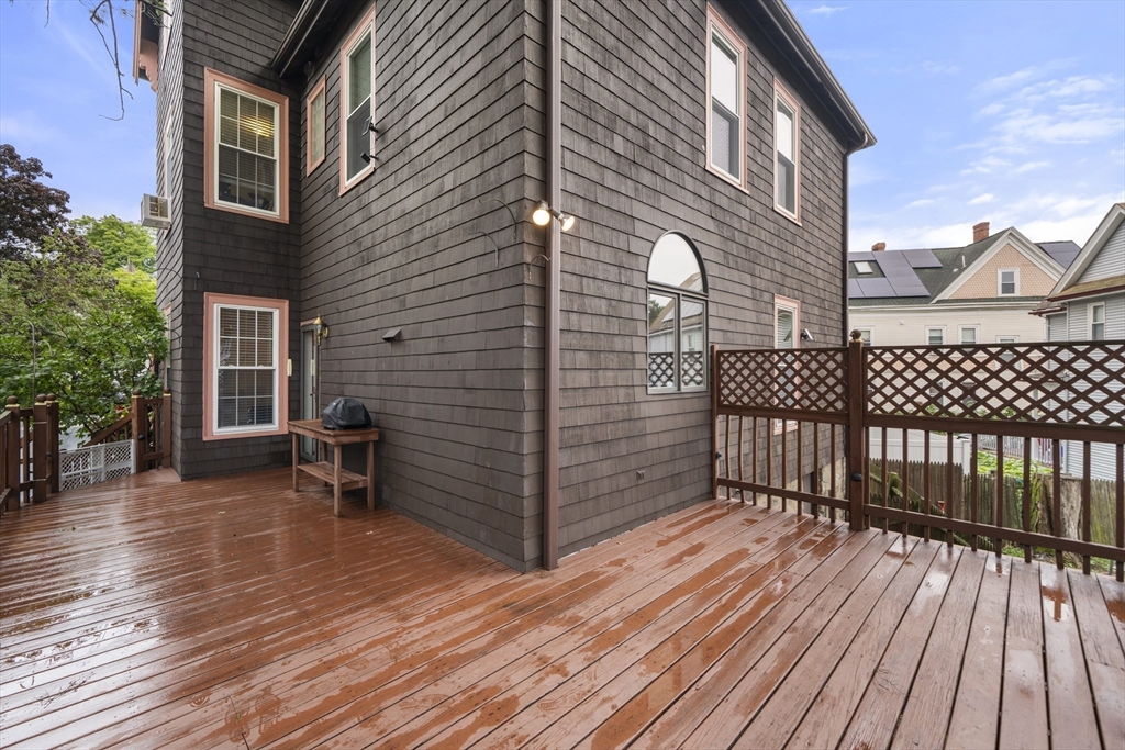 16-18 Kernwood St