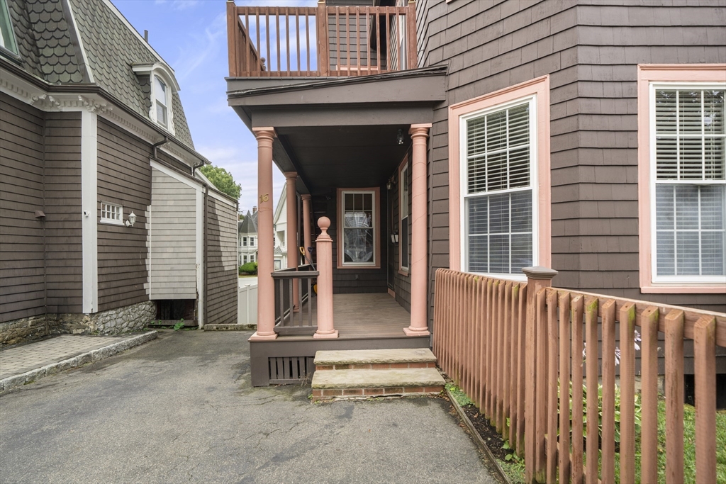 16-18 Kernwood St