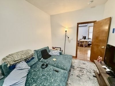206 Hanover Street # 3