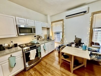 206 Hanover Street # 3