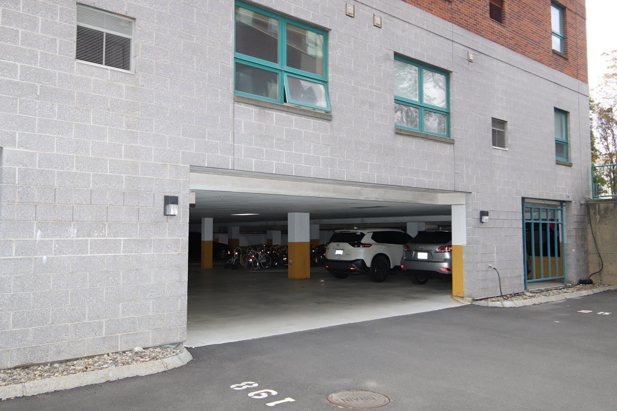 175 Cottage St # 702