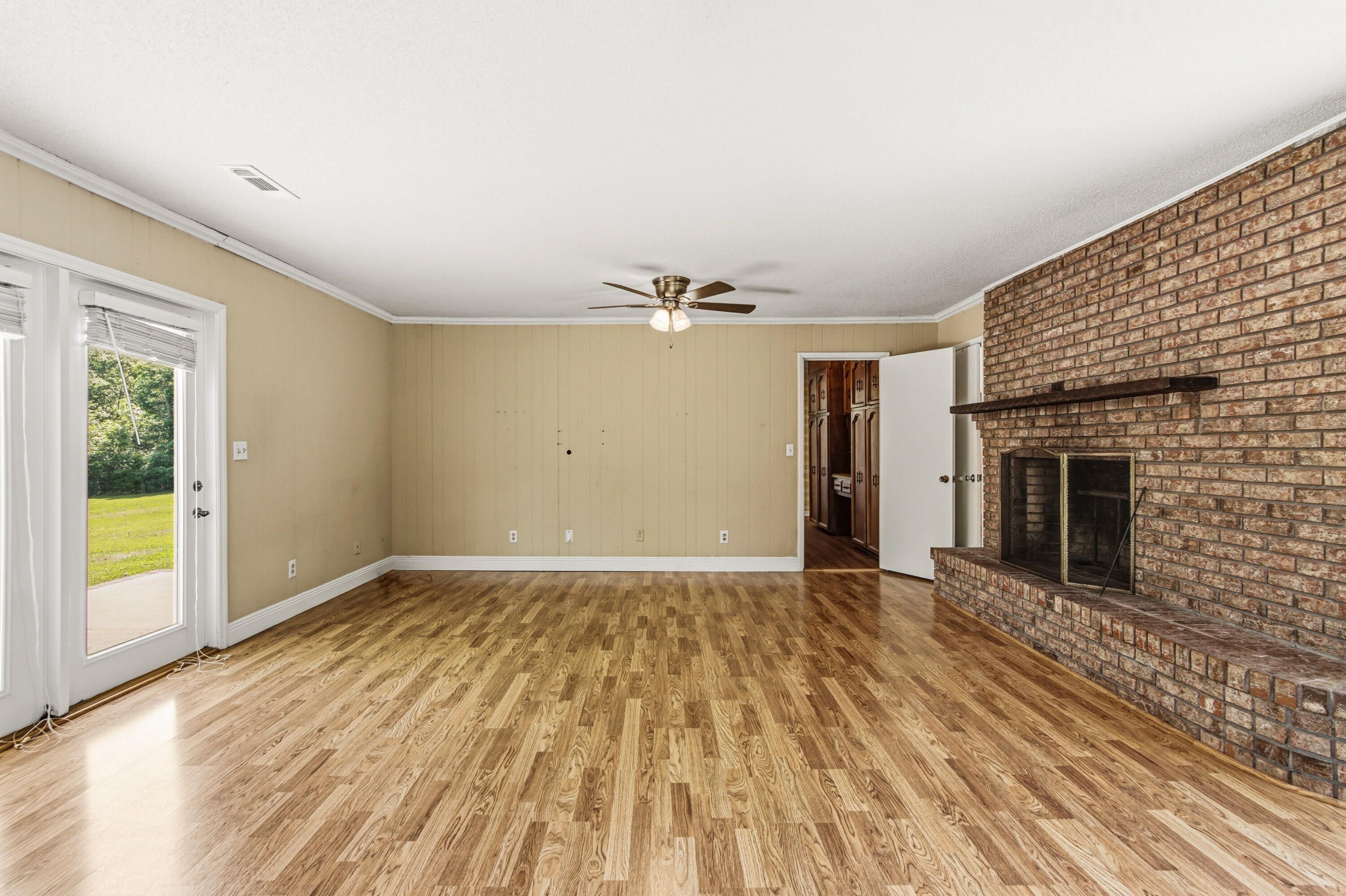 1186 Pine Forest Road