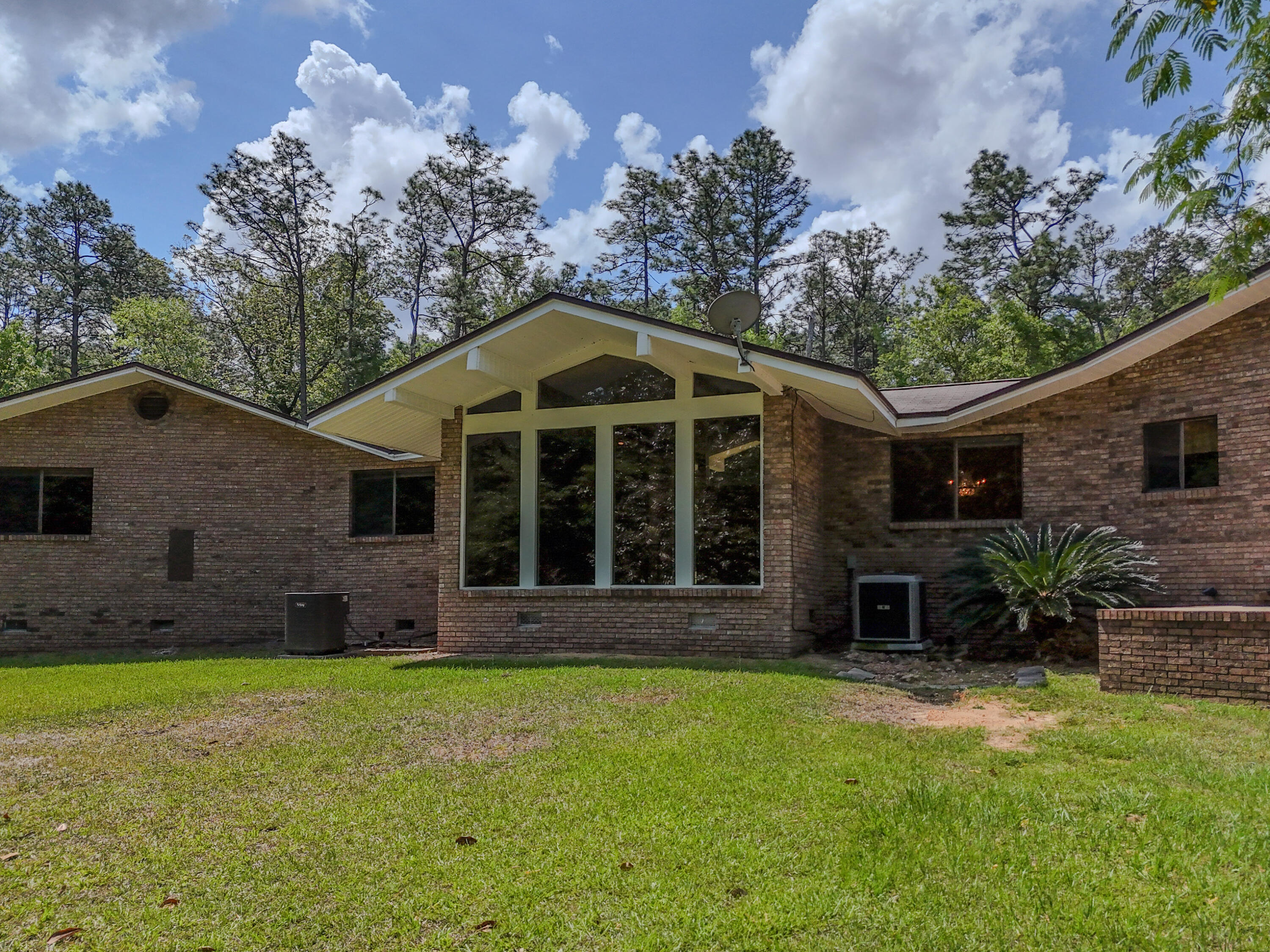 1186 Pine Forest Road