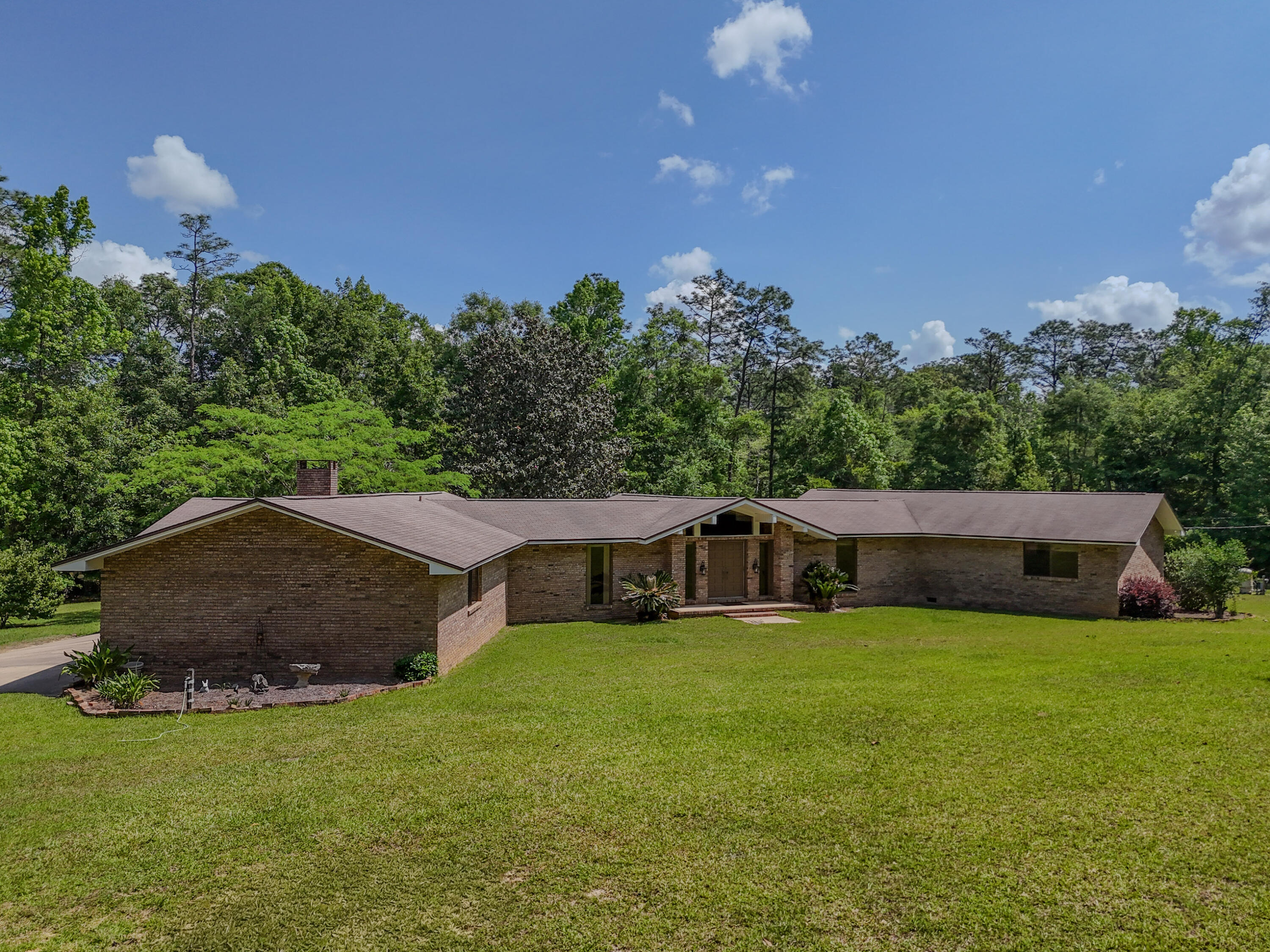 1186 Pine Forest Road