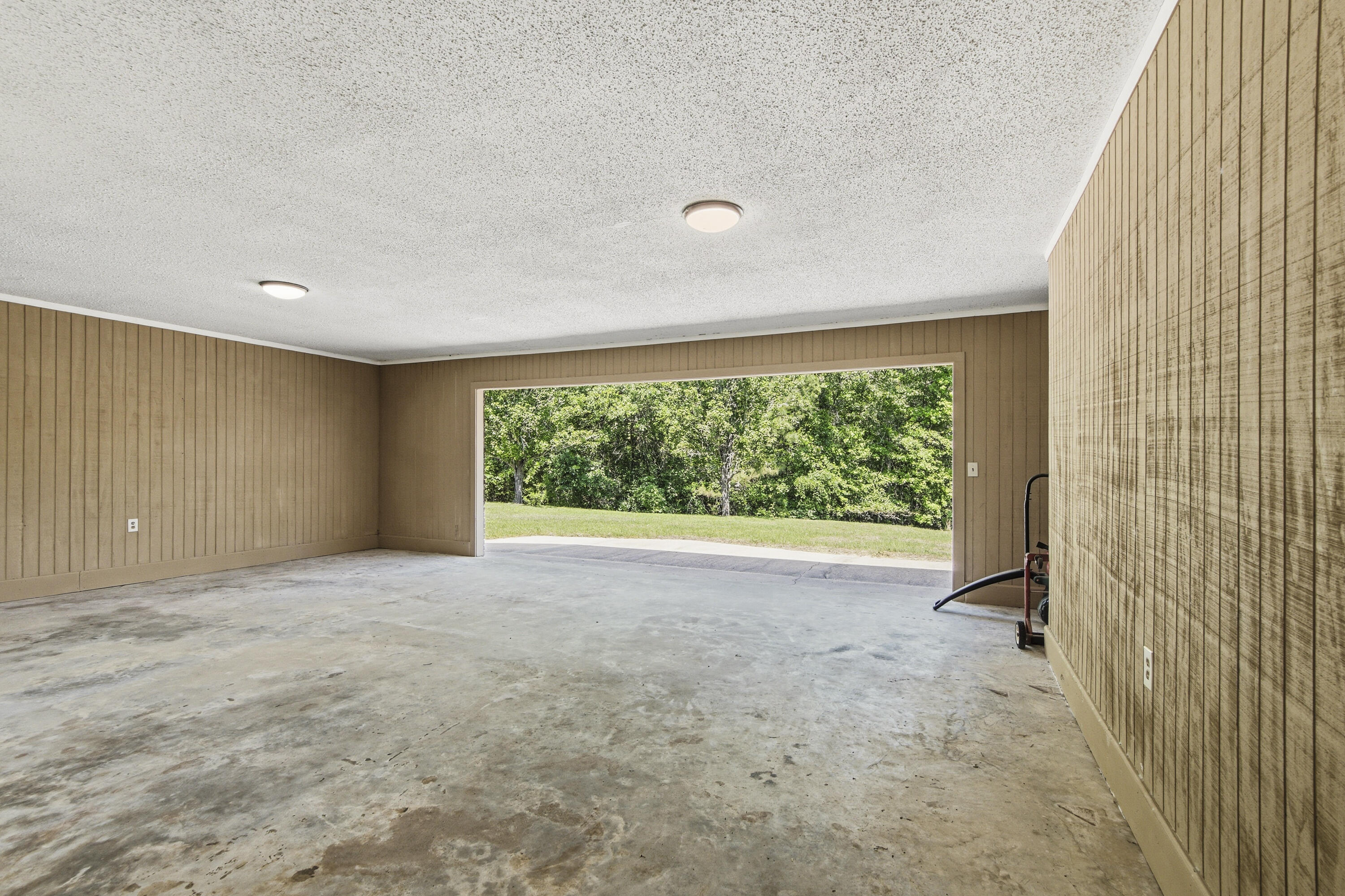 1186 Pine Forest Road