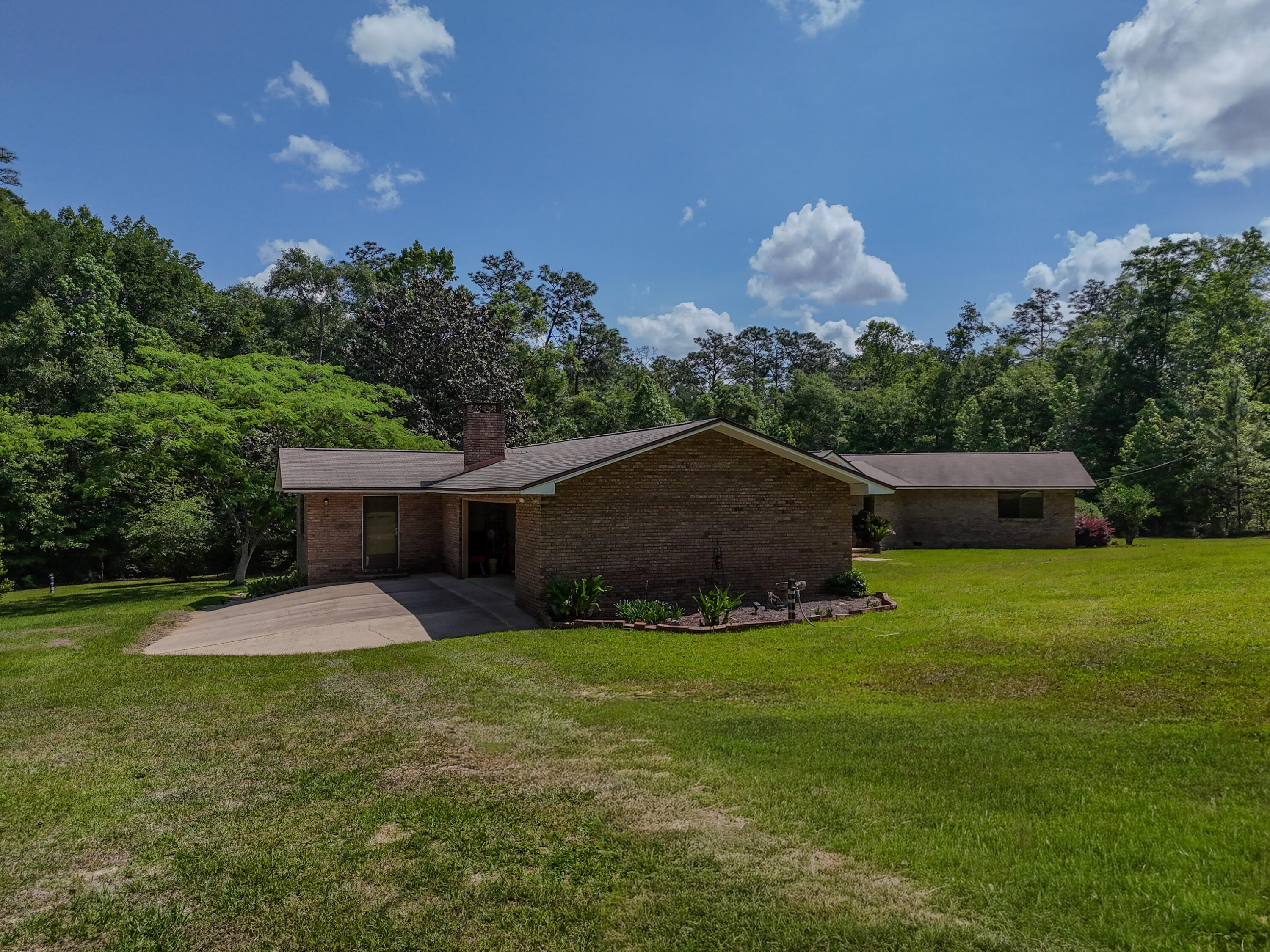 1186 Pine Forest Road
