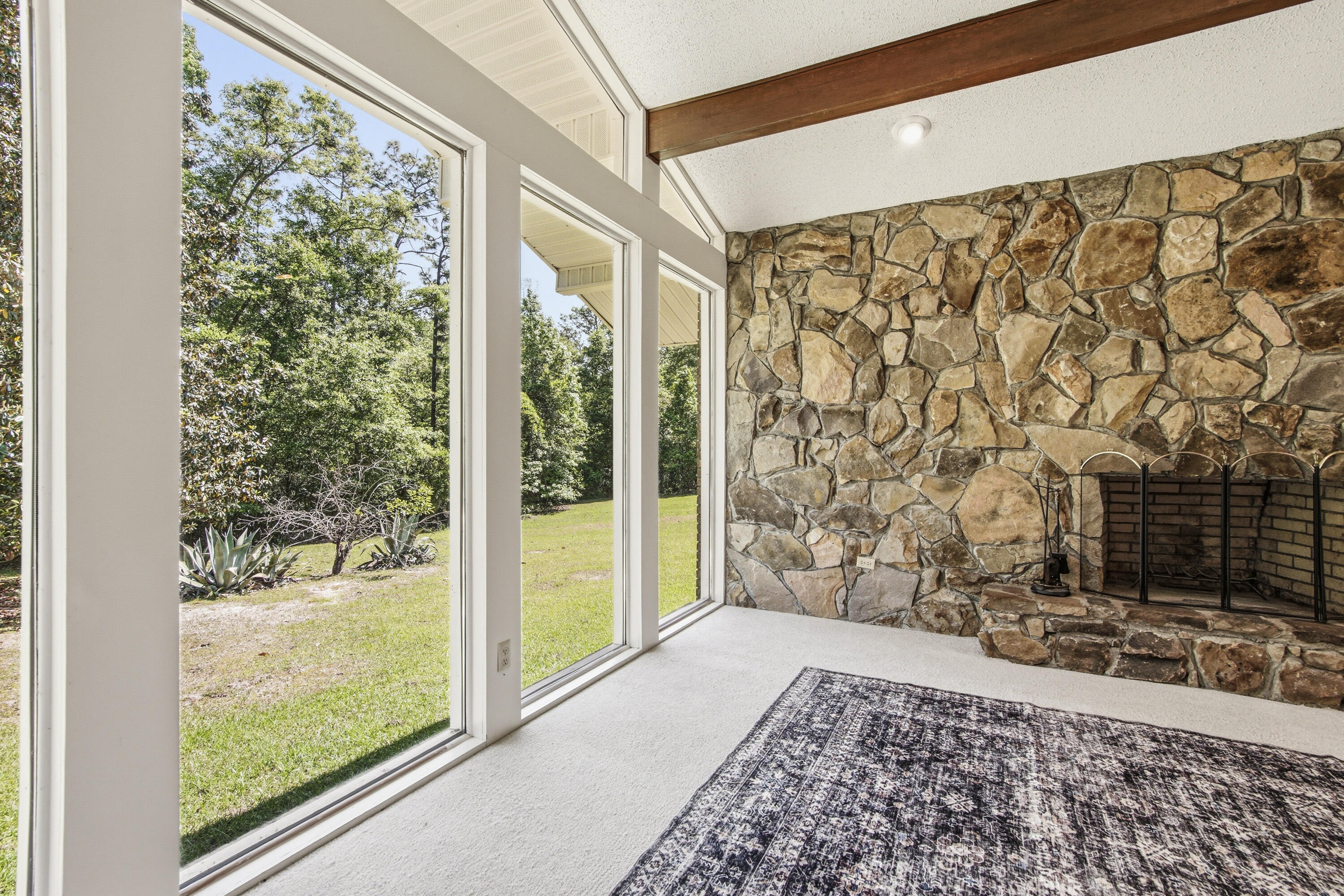 1186 Pine Forest Road