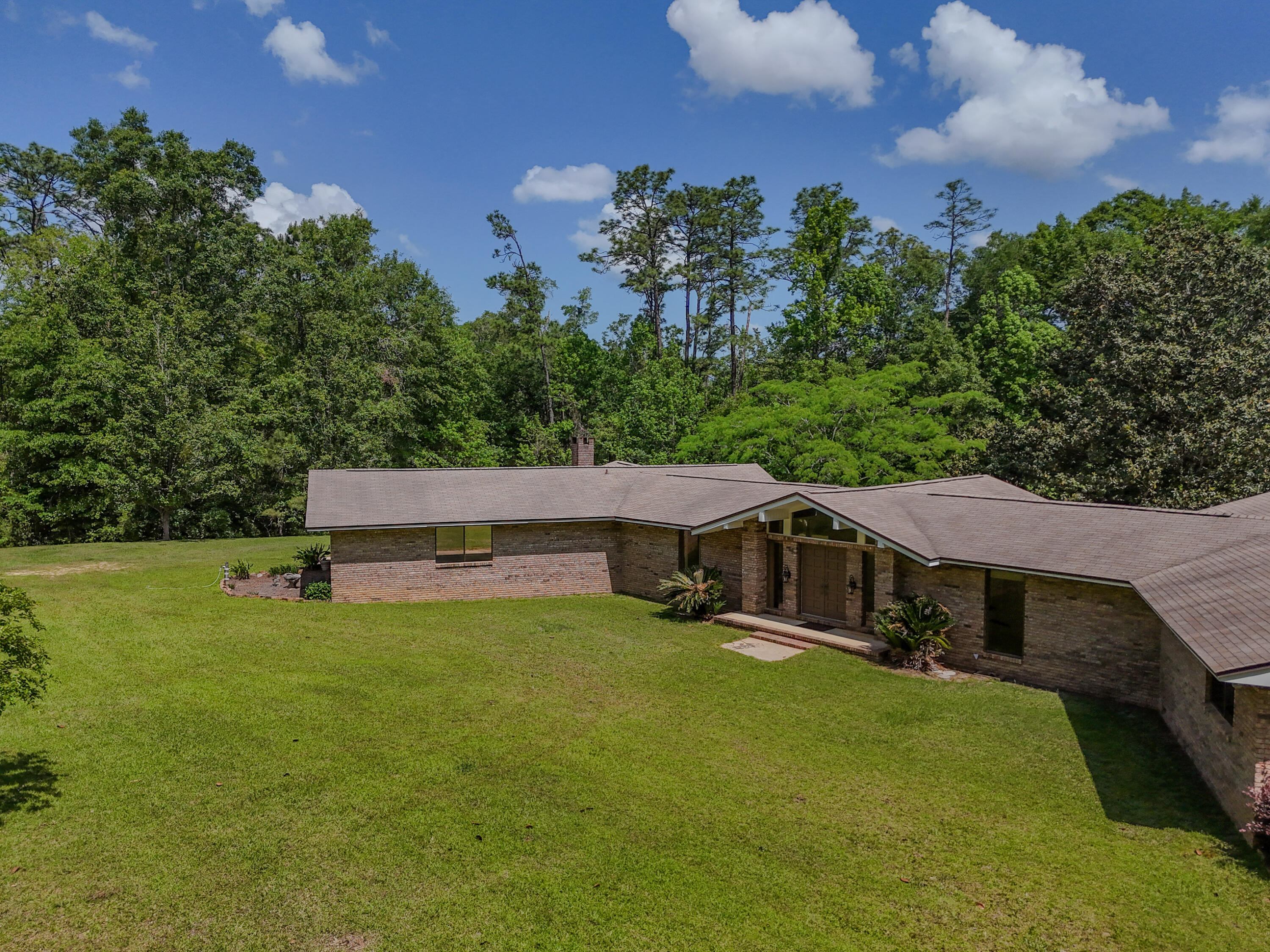 1186 Pine Forest Road