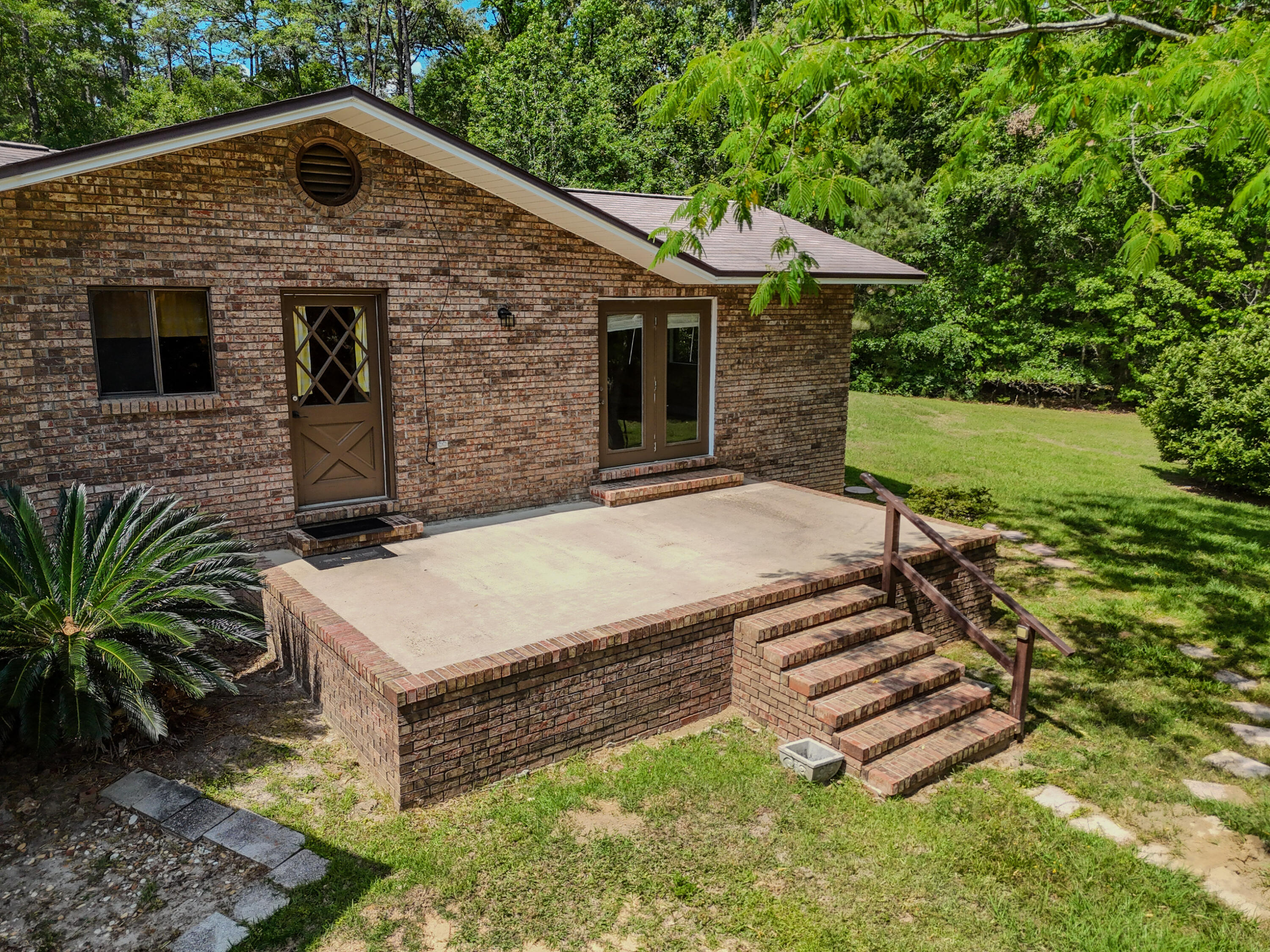 1186 Pine Forest Road