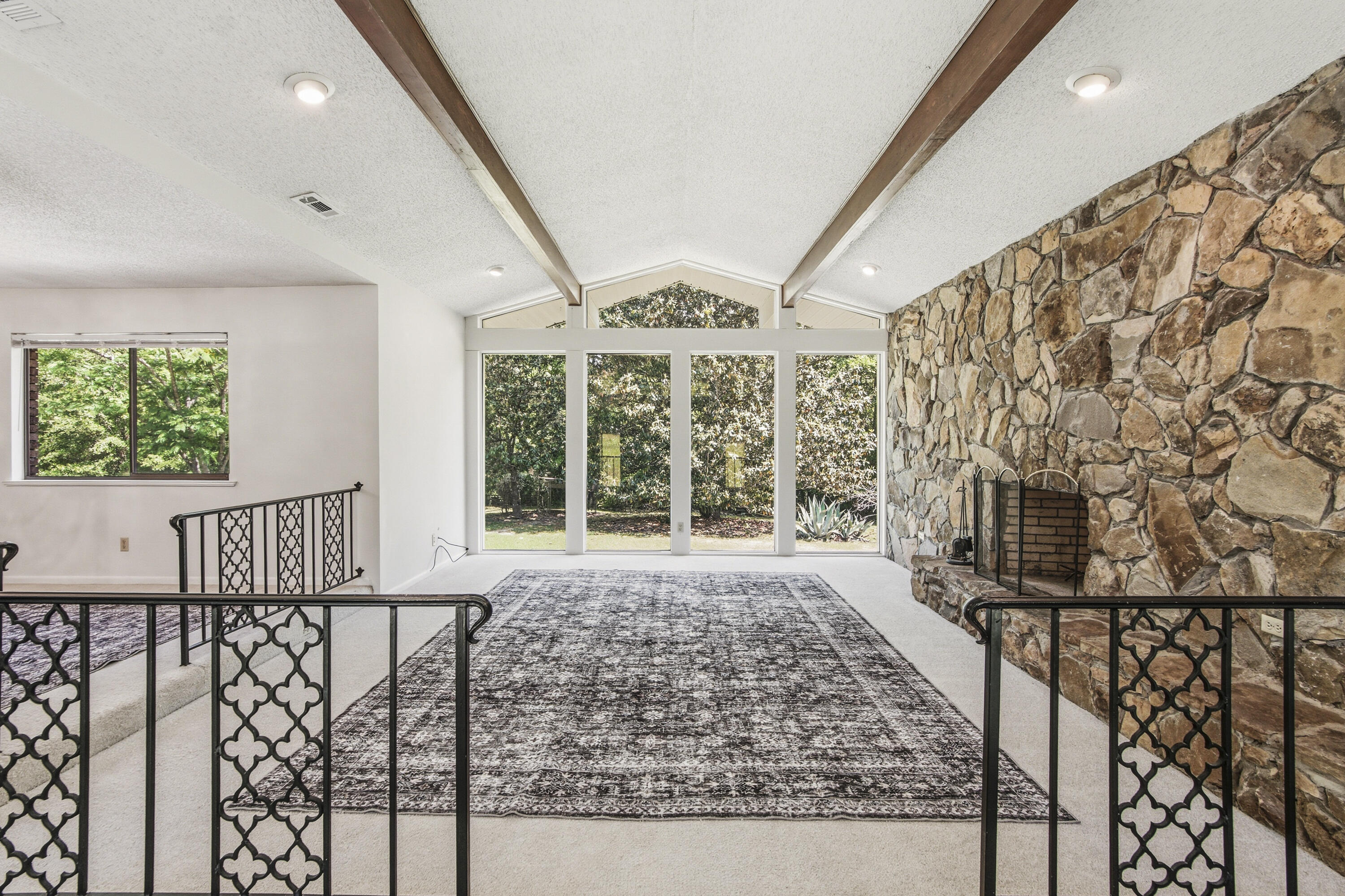 1186 Pine Forest Road