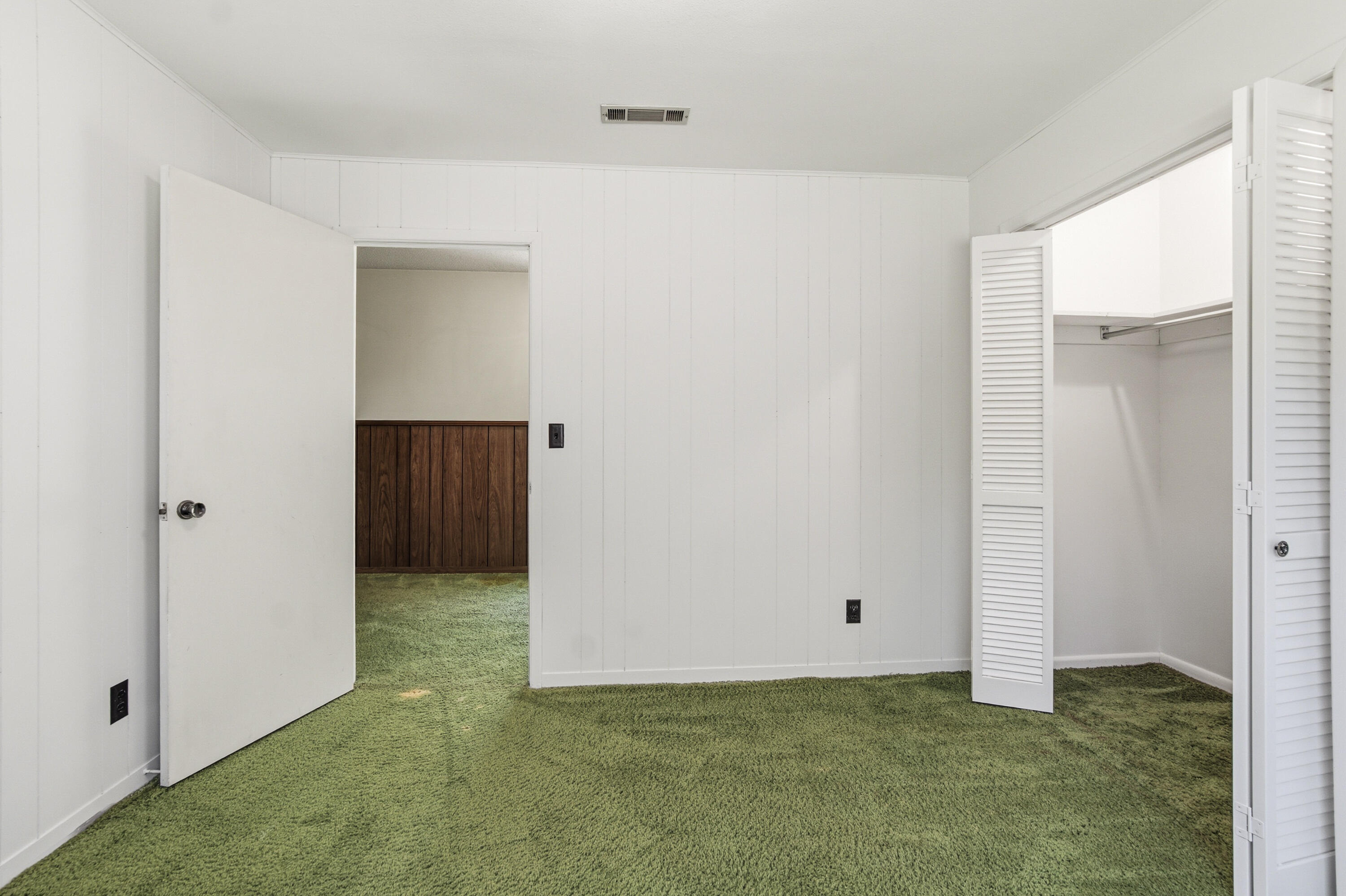 1186 Pine Forest Road