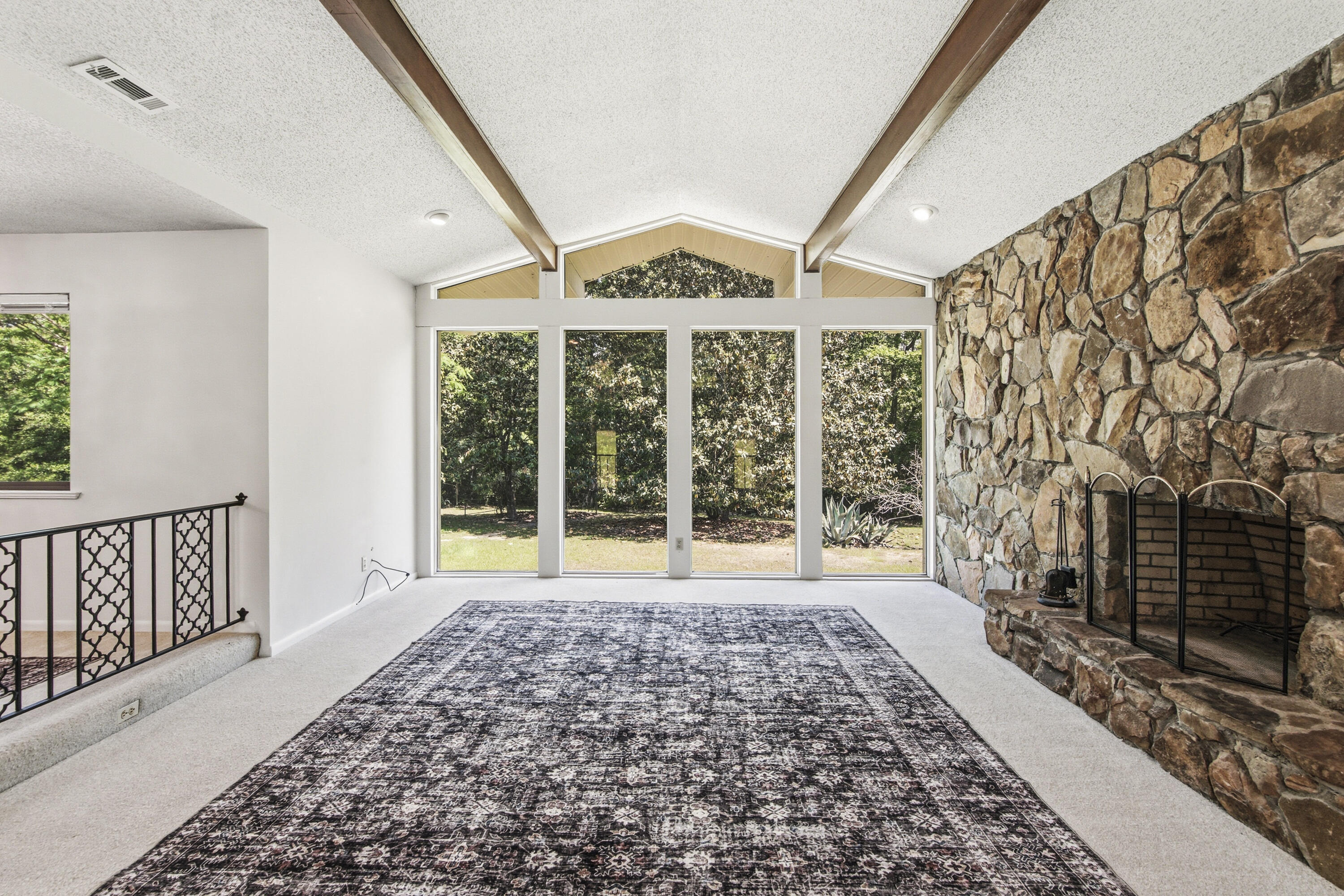 1186 Pine Forest Road