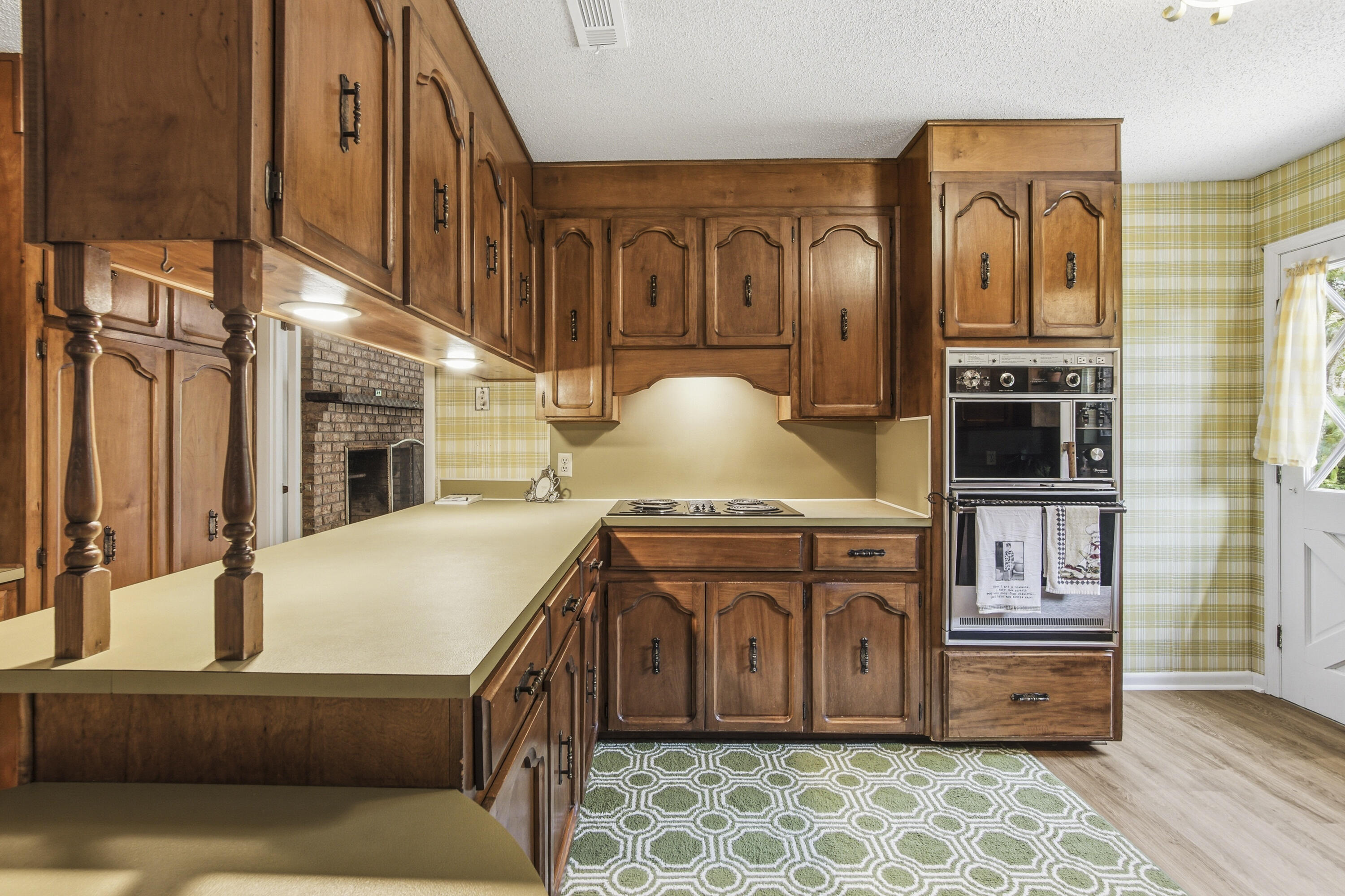 1186 Pine Forest Road