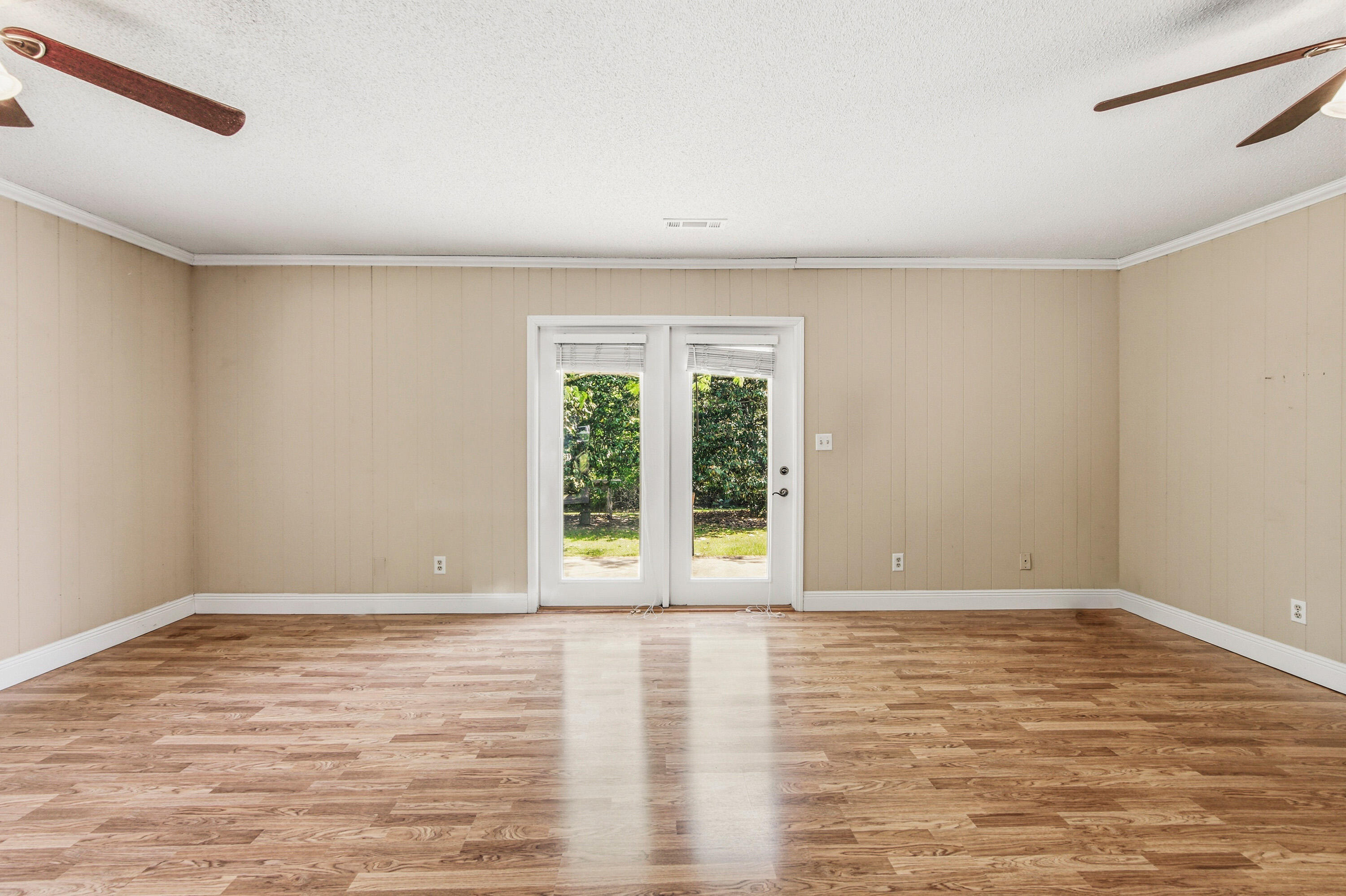 1186 Pine Forest Road